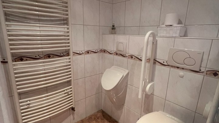 Großzügiges Reihenmittelhaus mit großer Dachterrasse - Komfortables Wohnen in Rehlingen-Siersburg
