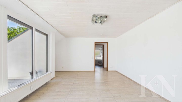 Wohnen mit Ausblick – 2-Zimmer-Wohnung mit Loggia in Saarbrücken zur Miete!