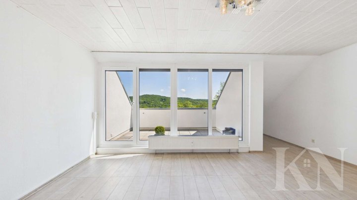 Wohnen mit Ausblick – 2-Zimmer-Wohnung mit Loggia in Saarbrücken zur Miete!