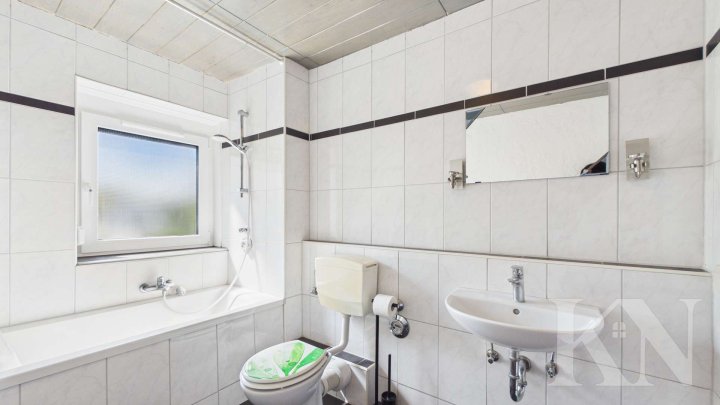 Wohnen mit Ausblick – 2-Zimmer-Wohnung mit Loggia in Saarbrücken zur Miete!