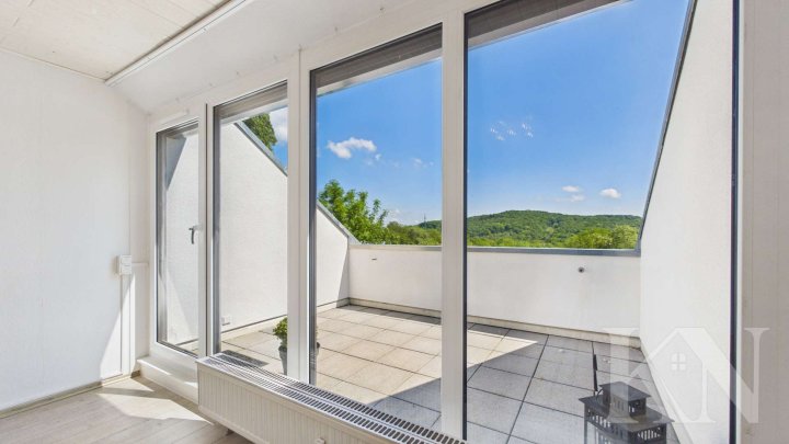 Wohnen mit Ausblick – 2-Zimmer-Wohnung mit Loggia in Saarbrücken zur Miete!