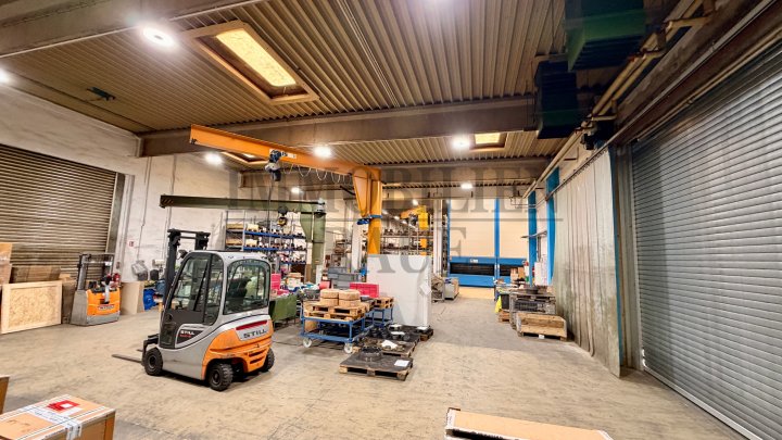 GROSSZÜGIGE GEWERBE- UND INDUSTRIELIEGENSCHAFT MIT PRODUKTIONS-, LAGER-, WERKSTATT- UND BÜROFLÄCHEN