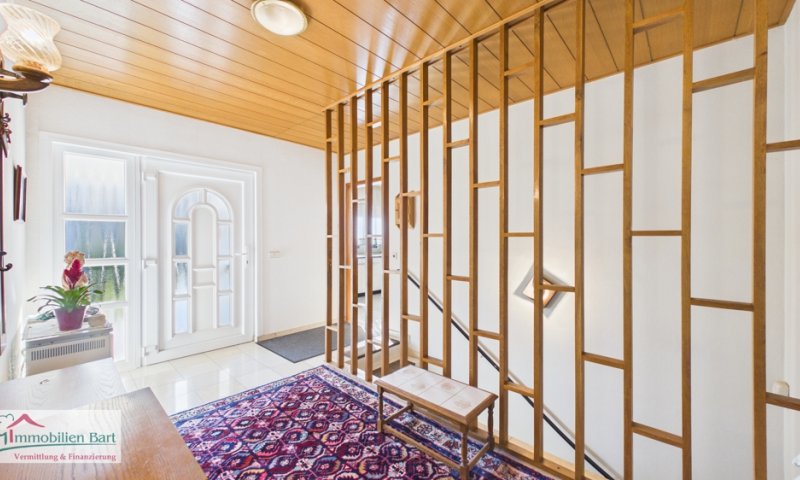 GRENZE LUXEMBURG: 5 SCHLAFZIMMER / 2 BÄDER / 3 GARAGEN IN PERL-BESCH!
