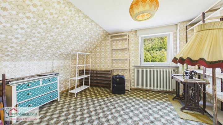 MERZIG - OT: FREISTEHENDES WOHNHAUS MIT WEITBLICK
