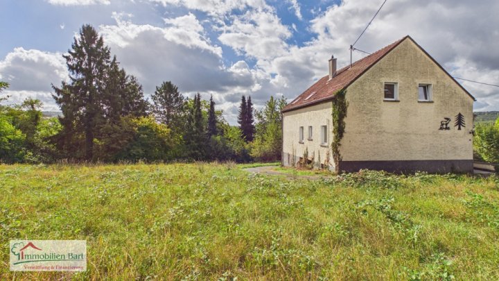 MERZIG - OT: FREISTEHENDES WOHNHAUS MIT WEITBLICK