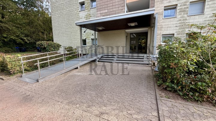 GROSSE 4 ZKB EIGENTUMSWOHNUNG MIT SÜD-WEST BALKON UND GARAGE IN DUDWEILER-SÜD - GUT VERMIETET