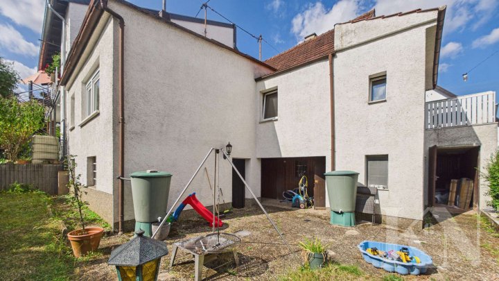 Familienfreundliches Einfamilienhaus mit Garten und zwei Außenbereichen in Riegelsberg!