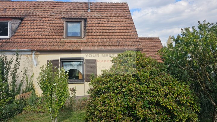 Kleine charmante Doppelhaushälfte mit großem Garten für den Handwerker in Bexbach