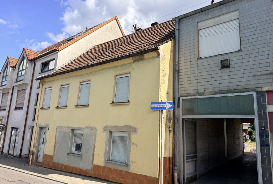 Straßenansicht