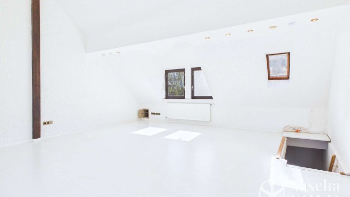 Großzügige Maisonettewohnung mit offenem Dachstudio in zentraler Lage von St. Ingbert