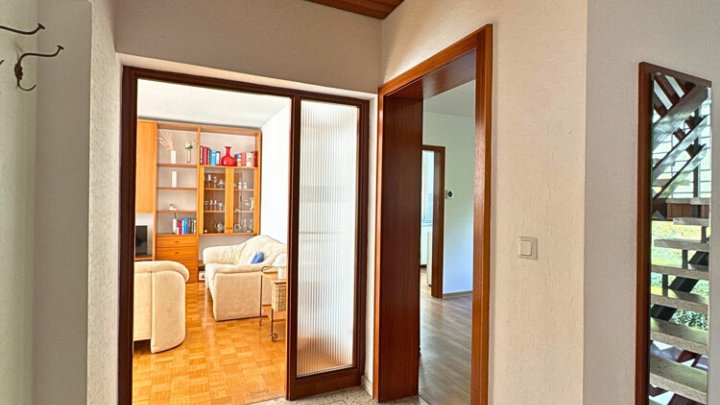 Gepflegtes 2-3 Familienhaus in Ortsmitte von Quierschied