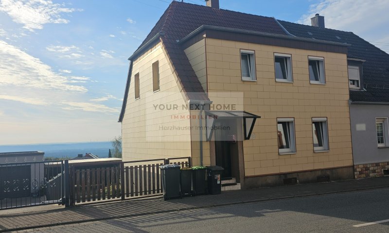 Doppelhaushälfte mit großem Garten und herrlichem Ausblick in Bexbach-Frankenholz