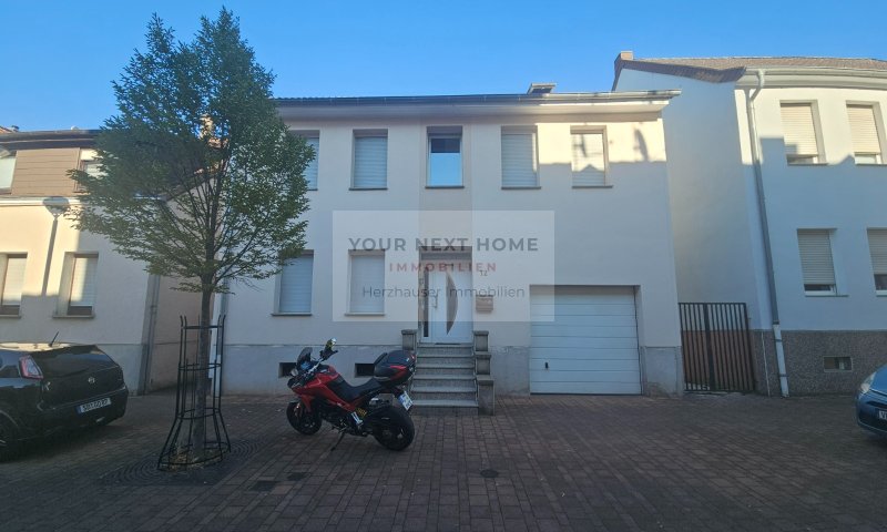Kernsaniertes Mehrfamilienhaus in ruhiger Spielstraße von Völklingen zu verkaufen.