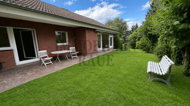 EIN ZUHAUSE FÜR DIE FAMILIE – FREISTEHENDES 1 FAM.-HAUS MIT GARTEN, TERRASSE UND GARAGE IN NEUWEILER