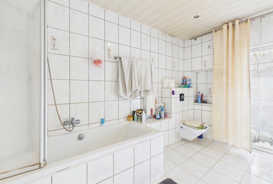 Badezimmer im Obergeschoss