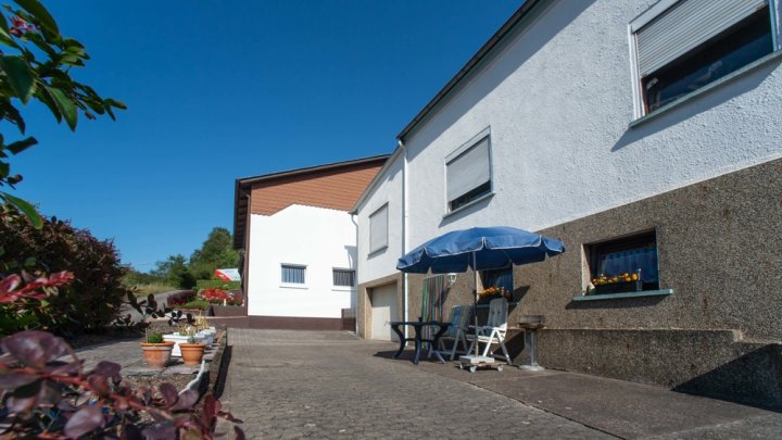 Freistehendes Ein- bis Zweifamilienhaus als Kapitalanlage oder Eigenheim