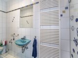 Bad mit Dusche UG