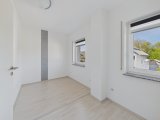 Büro- Gast OG