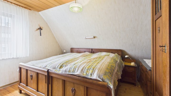 Einfamilienhaus mit viel Platz für Neugestaltung