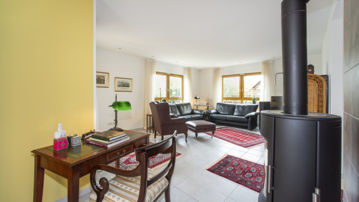 Wohnen mit Weitblick- exklusives Einfamilienhaus in bevorzugter Höhenlage