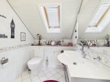 Badezimmer im DG