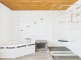 mit Dusche und Wanne