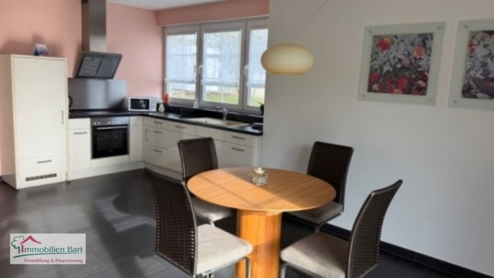 ORSCHOLZ: A+ - WOHNUNG MIT GARAGE / 2 SCHLAFZIMMER / GROßE TERRASSE / IN TOP-WOHNLAGE !!!
