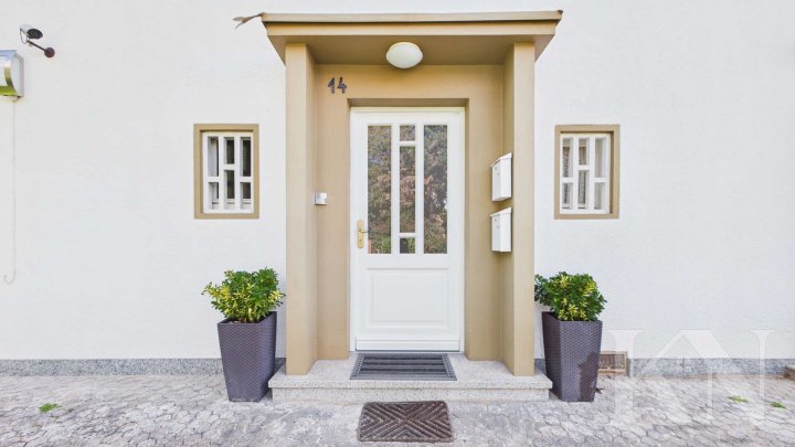 Großzügiges Ein- bis Zweifamilienhaus in Saarbrücker Top-Lage