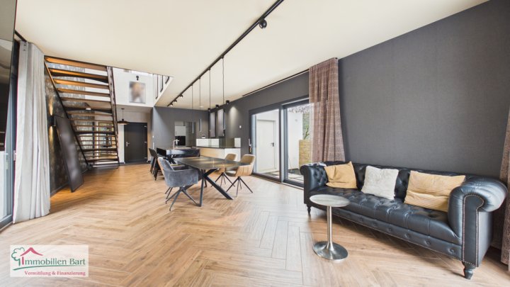SAARBURG/SERRIG: EXTRAVAGANTES, NEUES WOHNHAUS AN MAXIMAL 2 PERSONEN ZU VERMIETEN!
