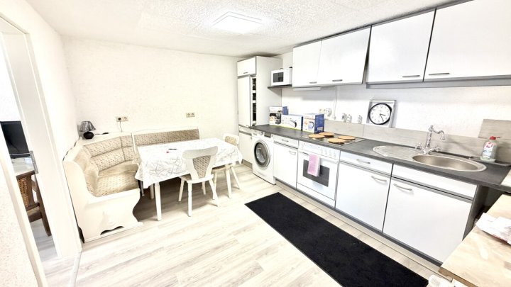 Wohnhaus mit 2 Wohneinheiten auf attraktivem Grundstück -Potenzial zur Neubebauung