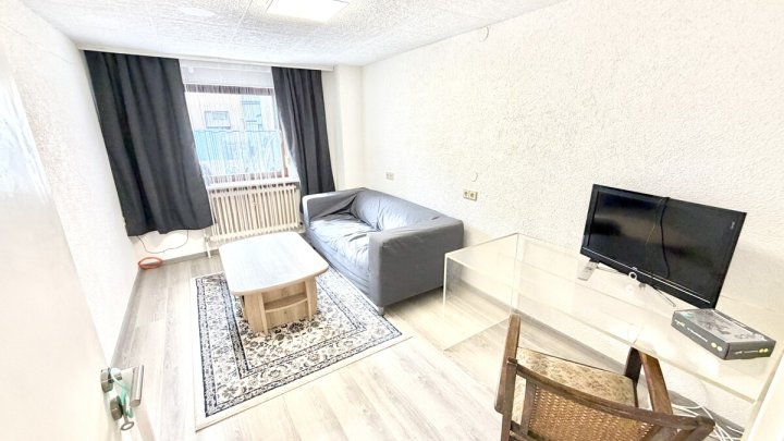 Wohnhaus mit 2 Wohneinheiten auf attraktivem Grundstück -Potenzial zur Neubebauung