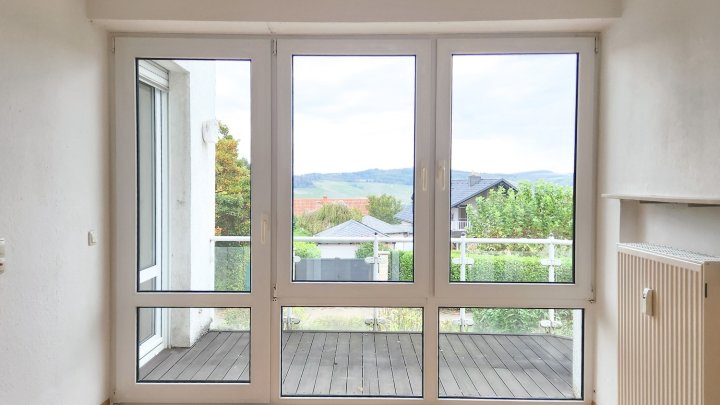 3-Zimmer-Gartenwohnung mit Balkon, Terrasse, Fernblick und Garage