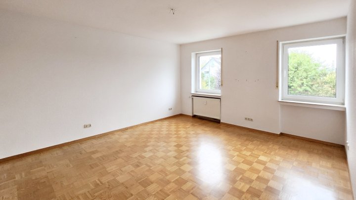 3-Zimmer-Gartenwohnung mit Balkon, Terrasse, Fernblick und Garage