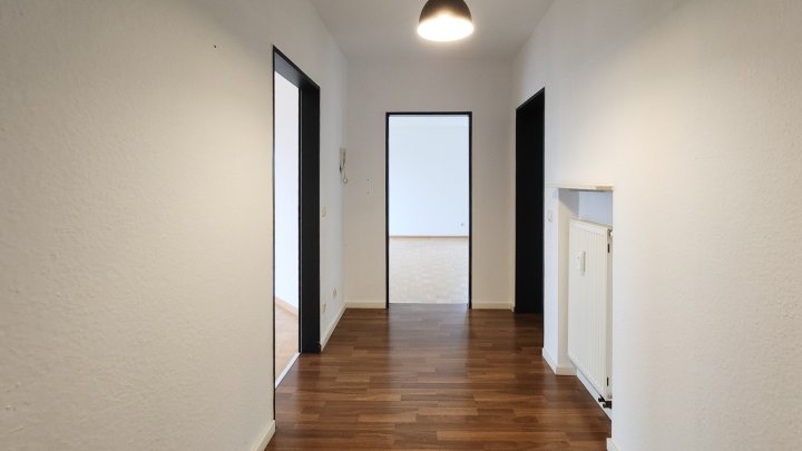 3-Zimmer-Gartenwohnung mit Balkon, Terrasse, Fernblick und Garage