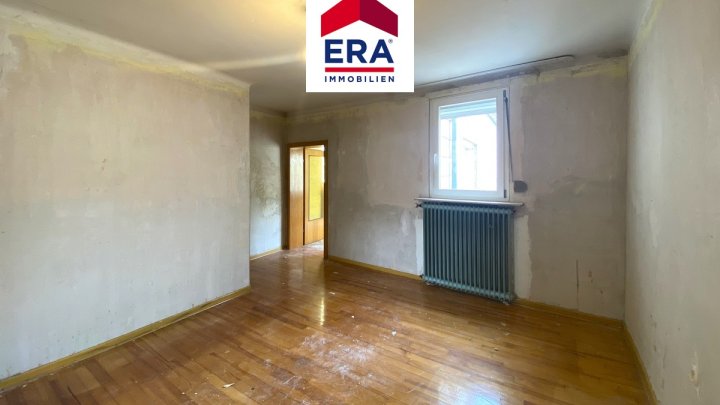 EINFAMILIENHAUS-REIHENHAUS, SANIERUNGSOBJEKT IN GROSSROSSELN