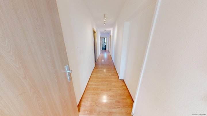 Helle und großzügige Obergeschosswohnung in Klarenthal zu vermieten