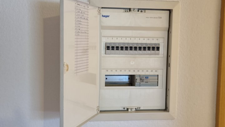 Helle und großzügige Obergeschosswohnung in Klarenthal zu vermieten