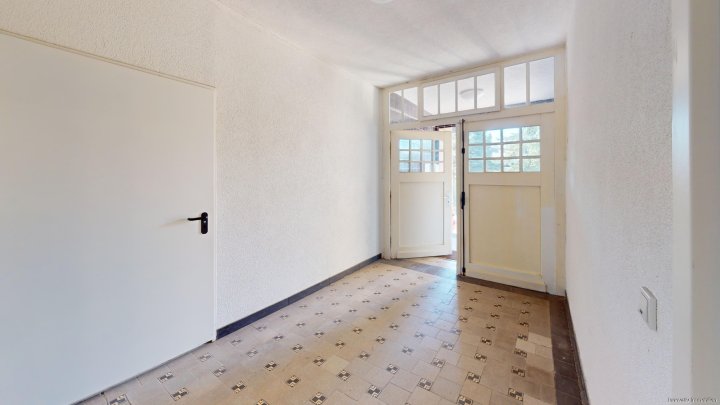 Hell und modern gehaltene Hochparterrewohnung in Köllerbach zu vermieten