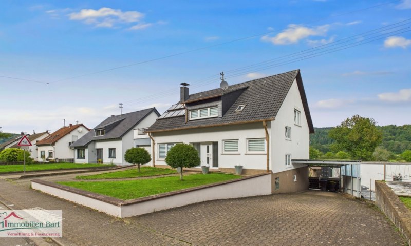 GROßZÜGIGES WOHNHAUS IN TOP LAGE! SOFORT VERFÜGBAR!