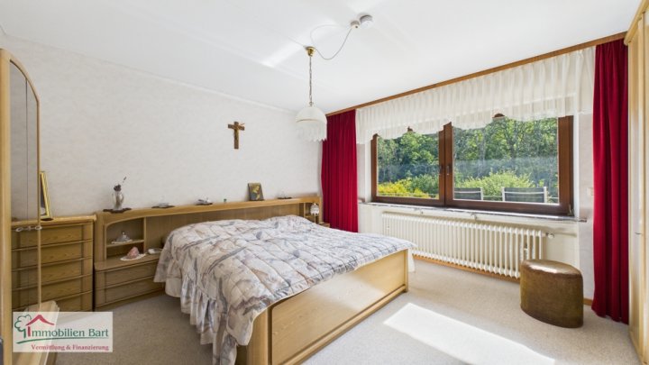 MERZIG-FITTEN: WOHNHAUS / 5 SZ / NATURNAHE LAGE / FERNSICHT