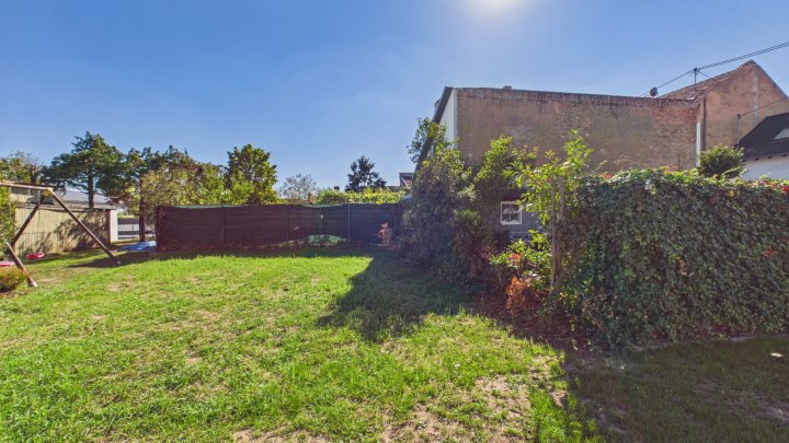 Einfamilienhaus mit Grundstück in bester Lage von Lisdorf