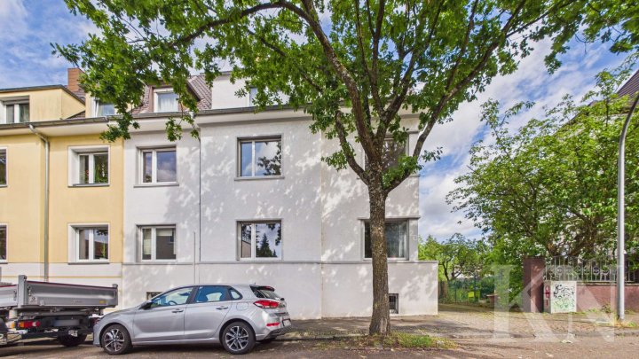 Charmantes Mehrfamilienhaus mit 4 Wohneinheiten in gefragter Lage von Saarbrücken