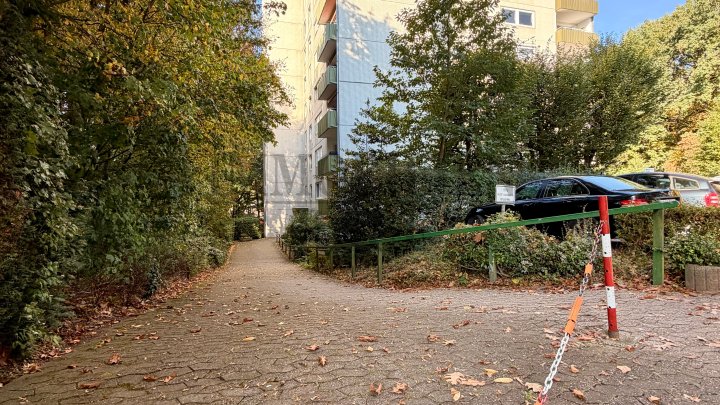 GEPFLEGTE 3 ZKB WOHNUNG MIT SÜD-BALKON UND GARAGE IN EINEM SEHR GEPFLEGTEN OBJEKT IN SULZBACH