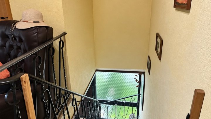 Großzügiges Einfamilienhaus in Großrosseln - Stilvolles Wohnen mit Kamin und großem Garten