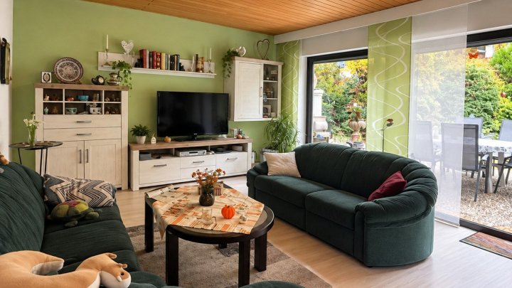 Großzügiges Einfamilienhaus in Großrosseln - Stilvolles Wohnen mit Kamin und großem Garten