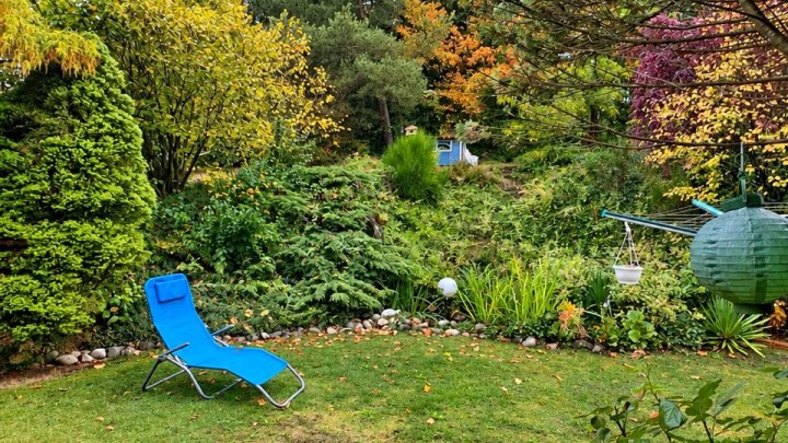 Großzügiges Einfamilienhaus in Großrosseln - Stilvolles Wohnen mit Kamin und großem Garten