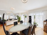  Wohn- und Esszimmer