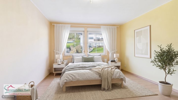 SOFORT VERFÜGBAR: GEPFLEGTES WOHNHAUS MIT 228 M² WFL. MIT FERNSICHT!