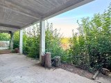 Gartengeschoss mit überdachter Terrasse