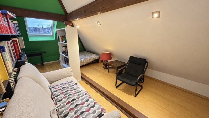 Großzügiges Wohnhaus mit Wintergarten, Sauna und Garten in Beckingen